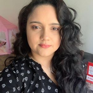 Meet your Posher, Adachely